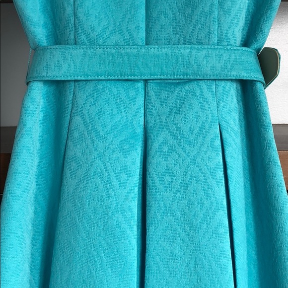 Dress - Picture 6 of 7